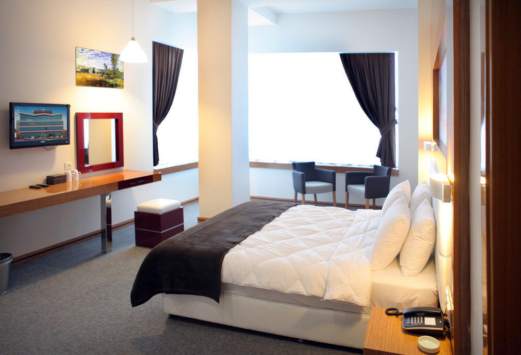 Ege Sevilen Hotel Turgutlu Ruang foto