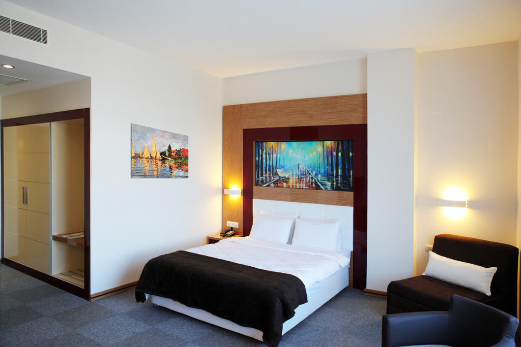 Ege Sevilen Hotel Turgutlu Ruang foto